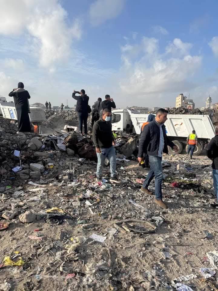 Waste Removal Begins at Firas Market in Gaza City
