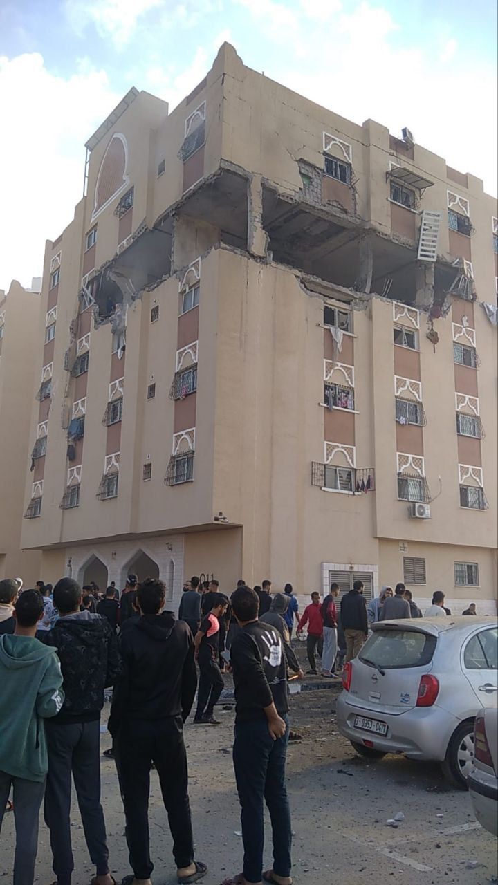 Airstrike on residential building in Khan Younis Gaza