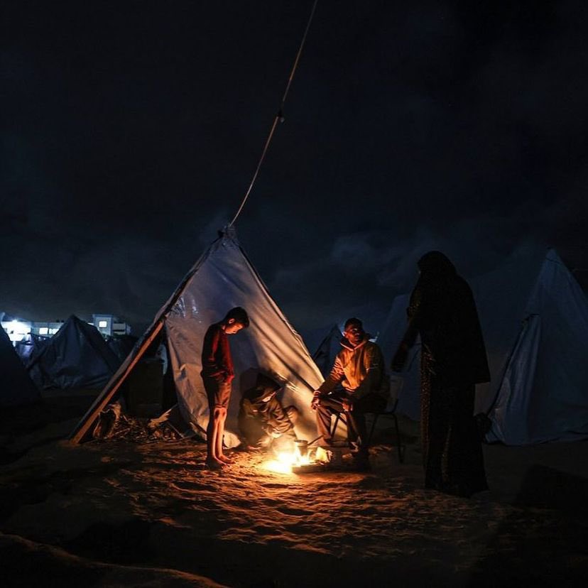 Displaced Palestinians in tents struggle with cold in Khan Yunis