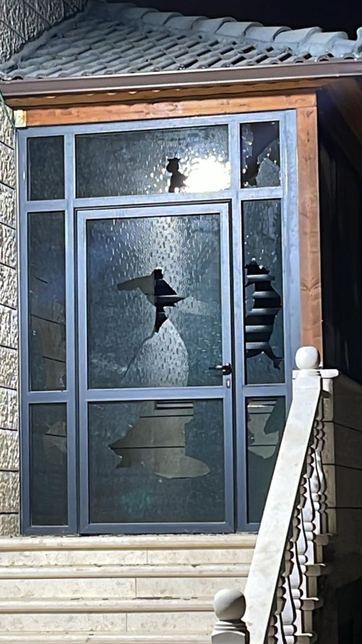 Israeli settler militias attack Palestinian homes and vehicle in Yatma