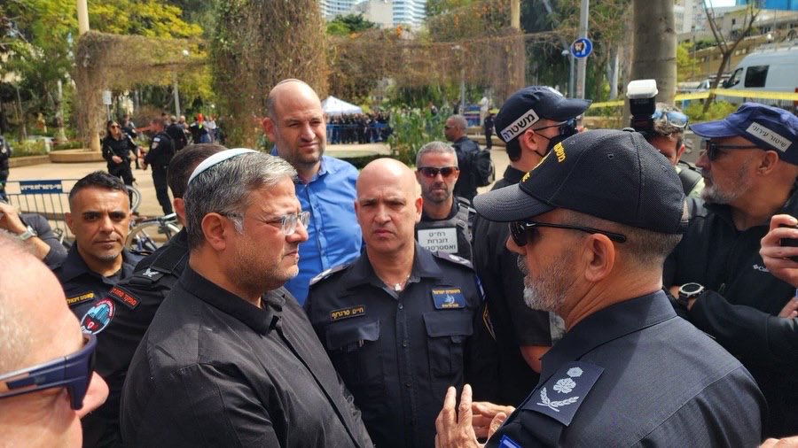 Israeli Security Minister visits Iranian missile strike site