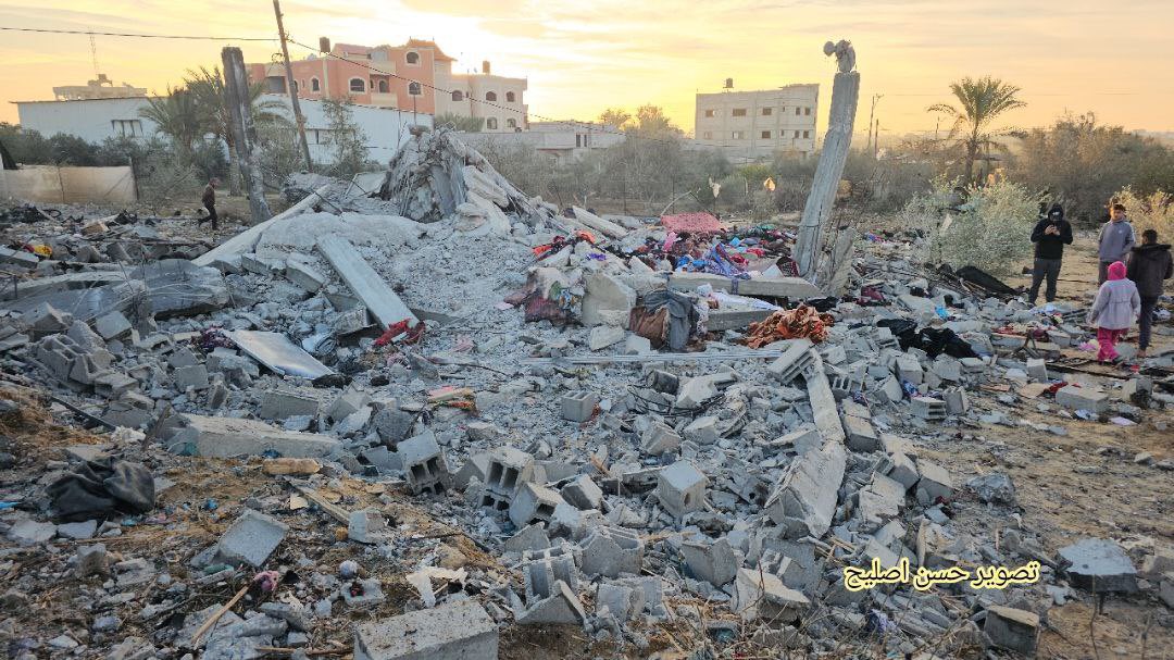 Israeli air strike kills over 10 civilians in Khan Yunis Gaza