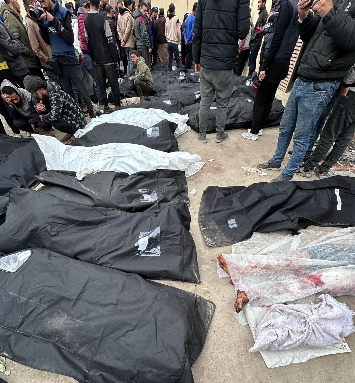Israeli military operations in Gaza result in mass casualties and humanitarian crisis