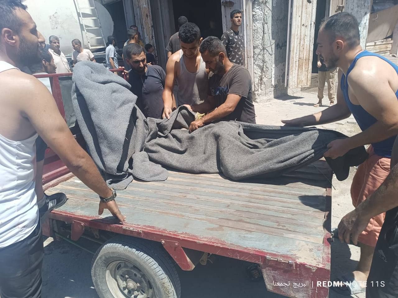 Israeli strikes kill 10 Palestinians in Al-Bureij refugee camp