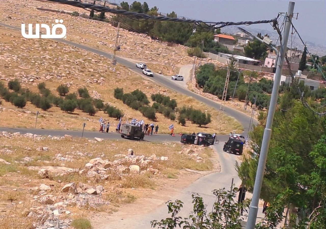 Israeli settlers attack villages east of Bethlehem