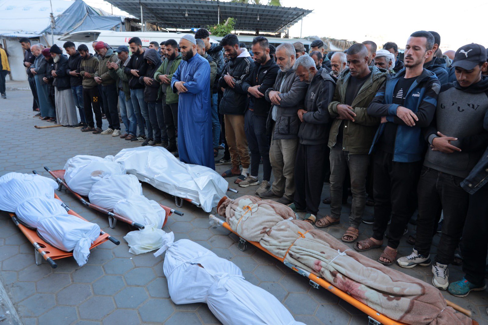 Israeli bombing kills 39 people across Gaza Strip