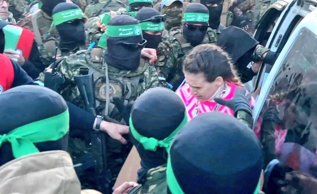 Israeli Female Prisoners Treated Well by Palestinian Resistance