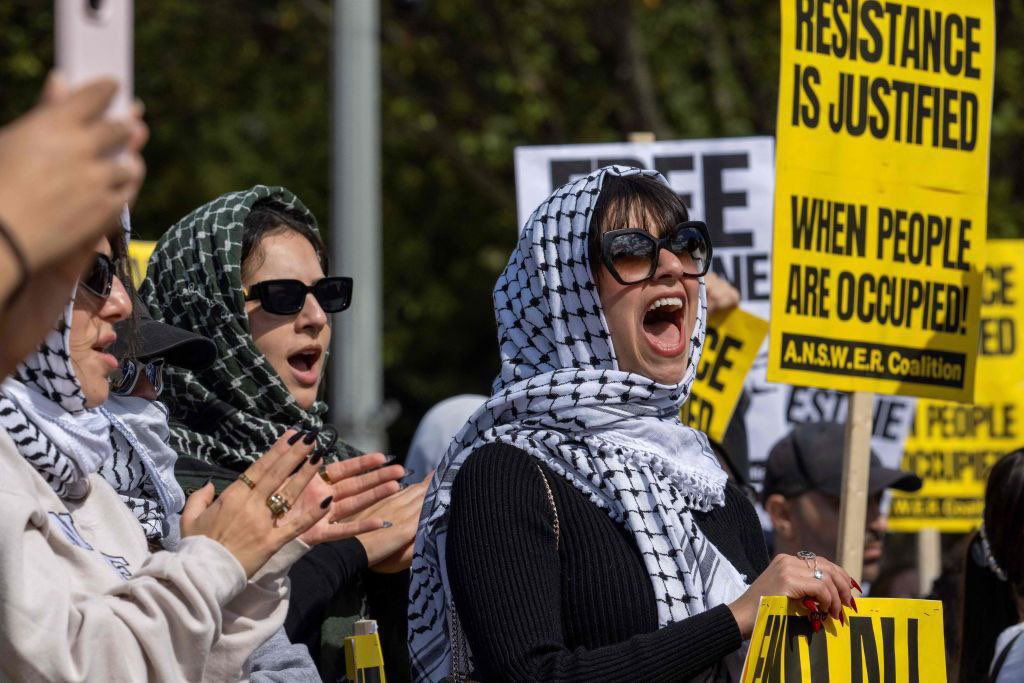 White House activists rally in solidarity with besieged Gaza Strip