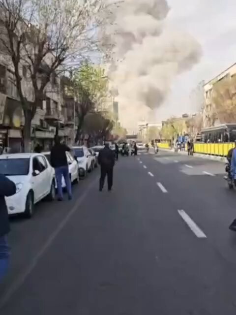 Israeli airstrikes on Tehran documented in scene footage