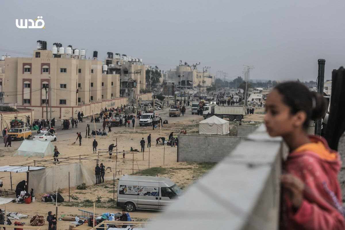 Thousands of Gazans Flee to Rafah Amid Intensified Israeli Airstrikes