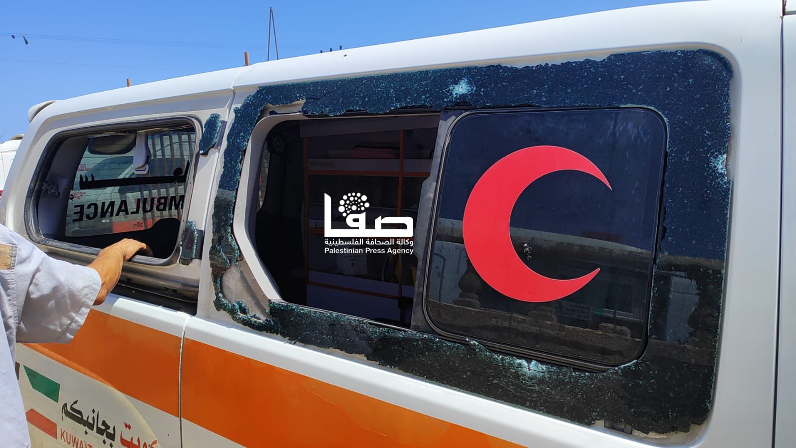 Israeli forces fire on paramedics during body evacuation in Rafah
