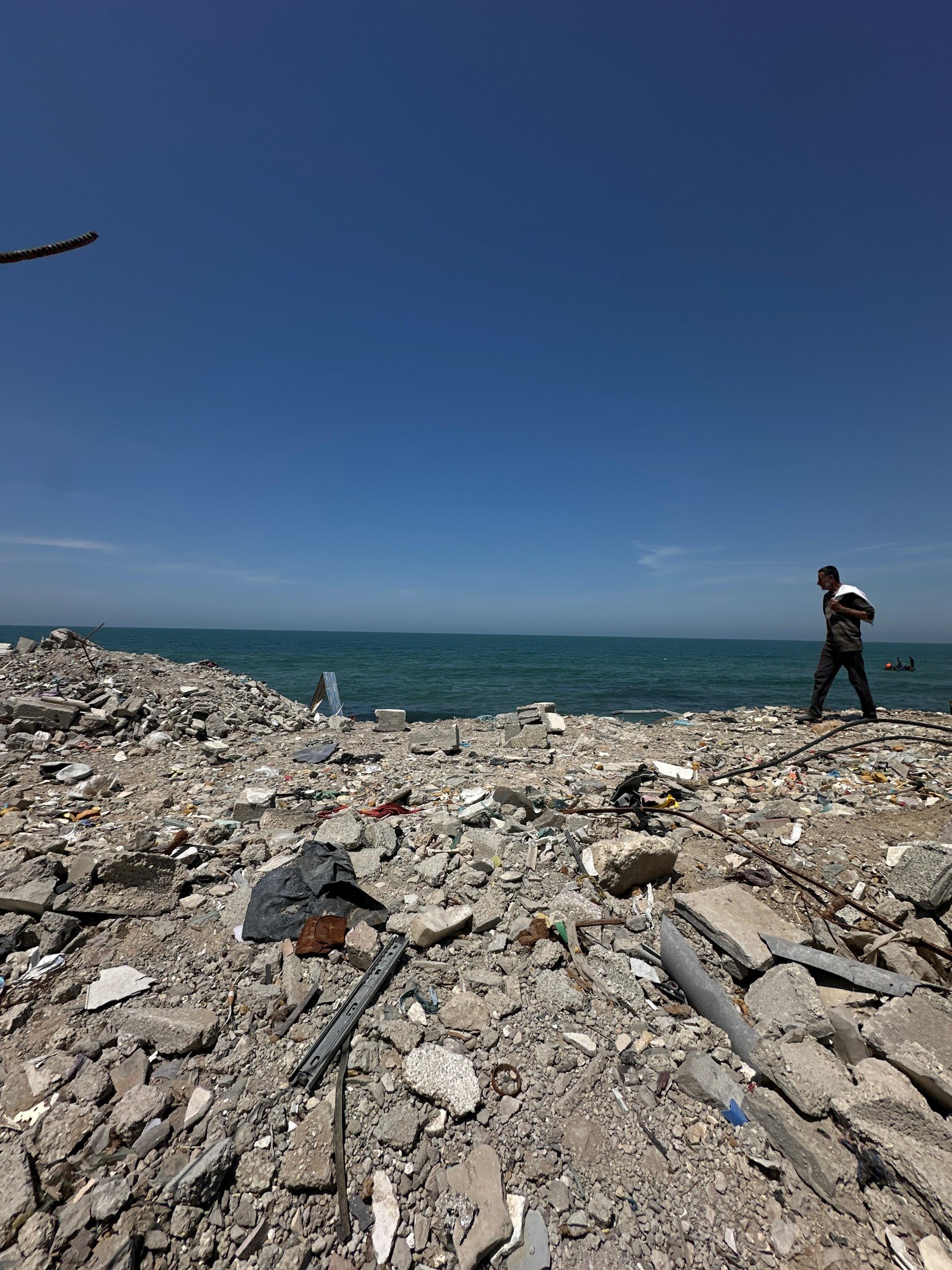 Gaza: No Way Out Except the Unknown Sea