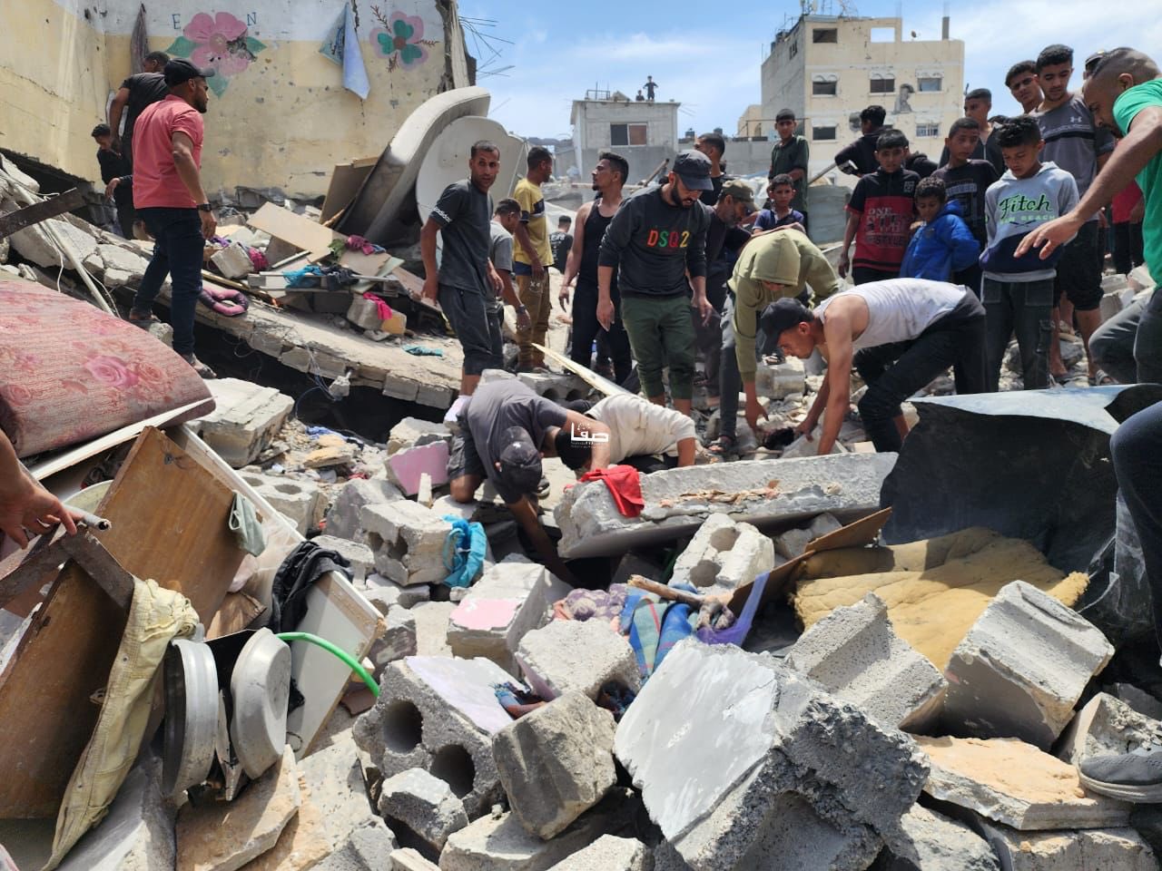 Six killed in Israeli bombing of house in Beit Lahiya