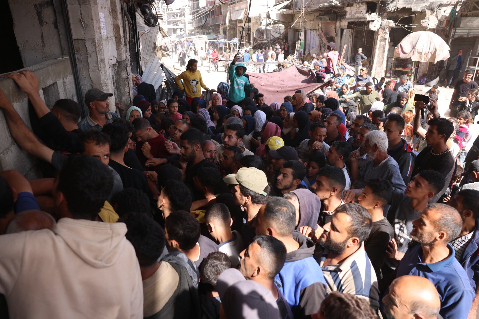 Humanitarian Crisis: Food Shortages at Khan Younis Bakery