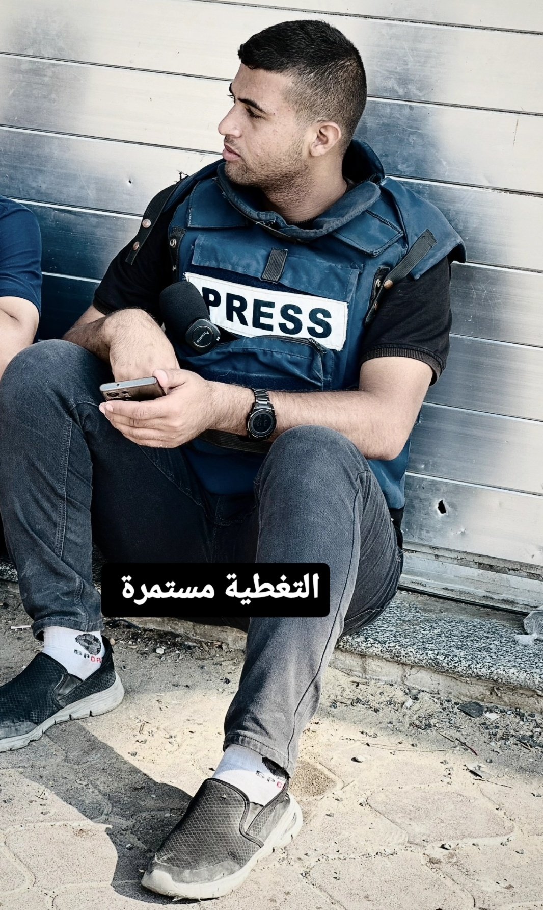 Journalists Continue Coverage Despite Gunfire in Streets