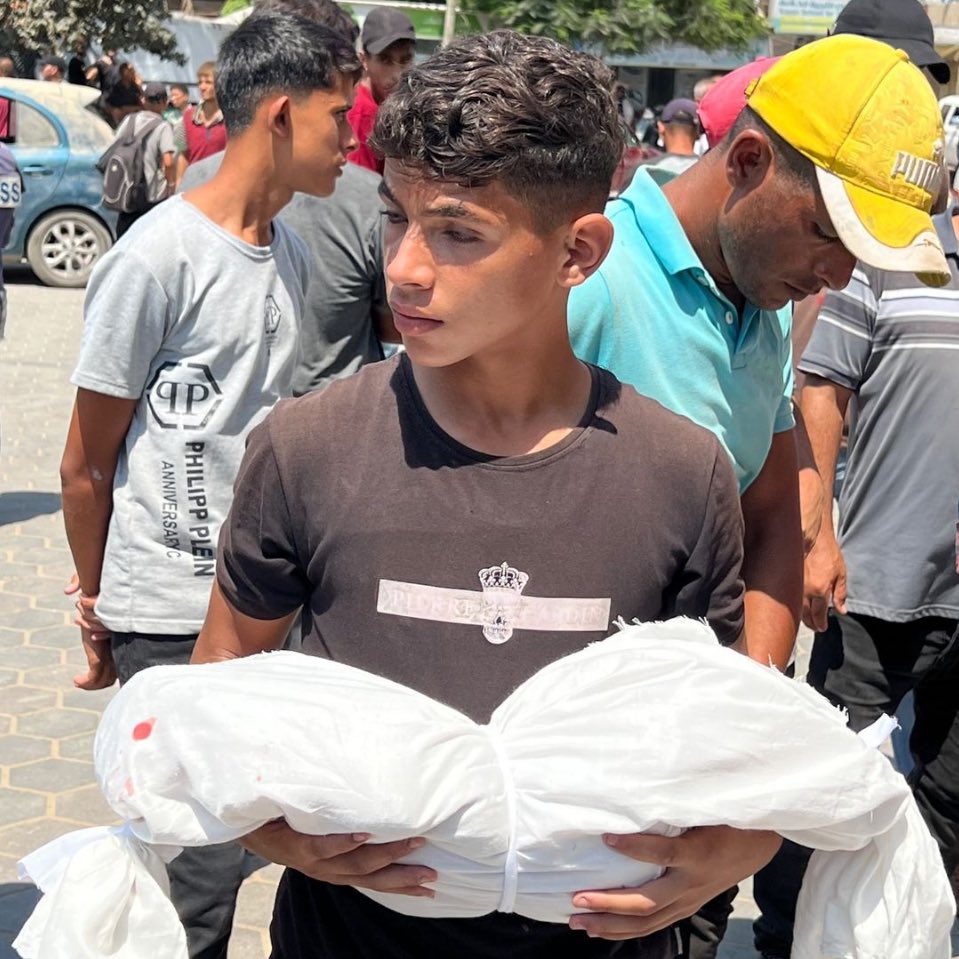 62 Palestinian Civilians Killed in Gaza in 24 Hours
