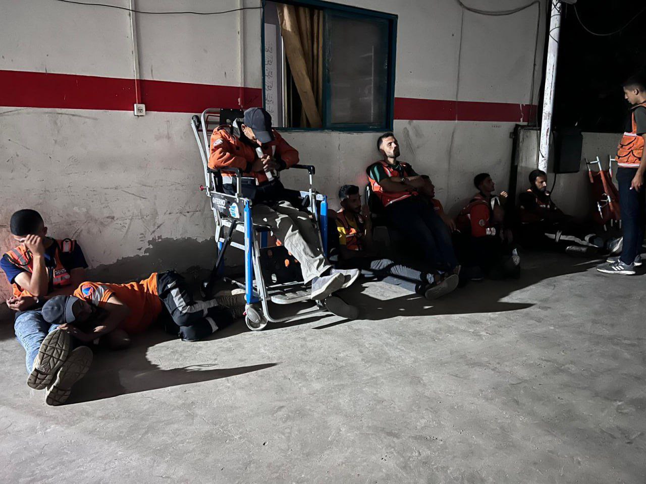 Gaza Civil Defense Teams Sleep on Ground Amid Bombardment
