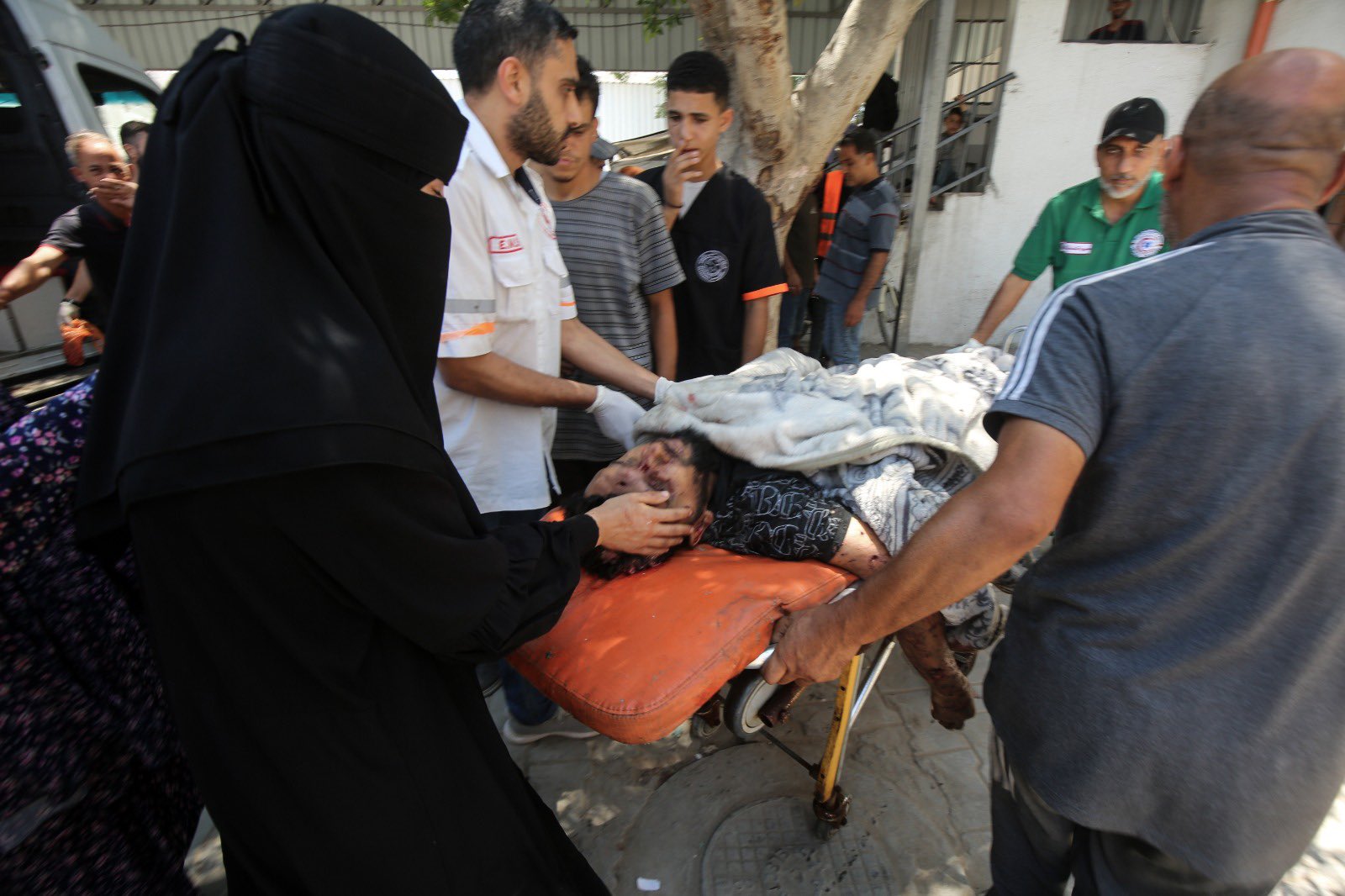Israeli forces kill 17 people in Khan Younis