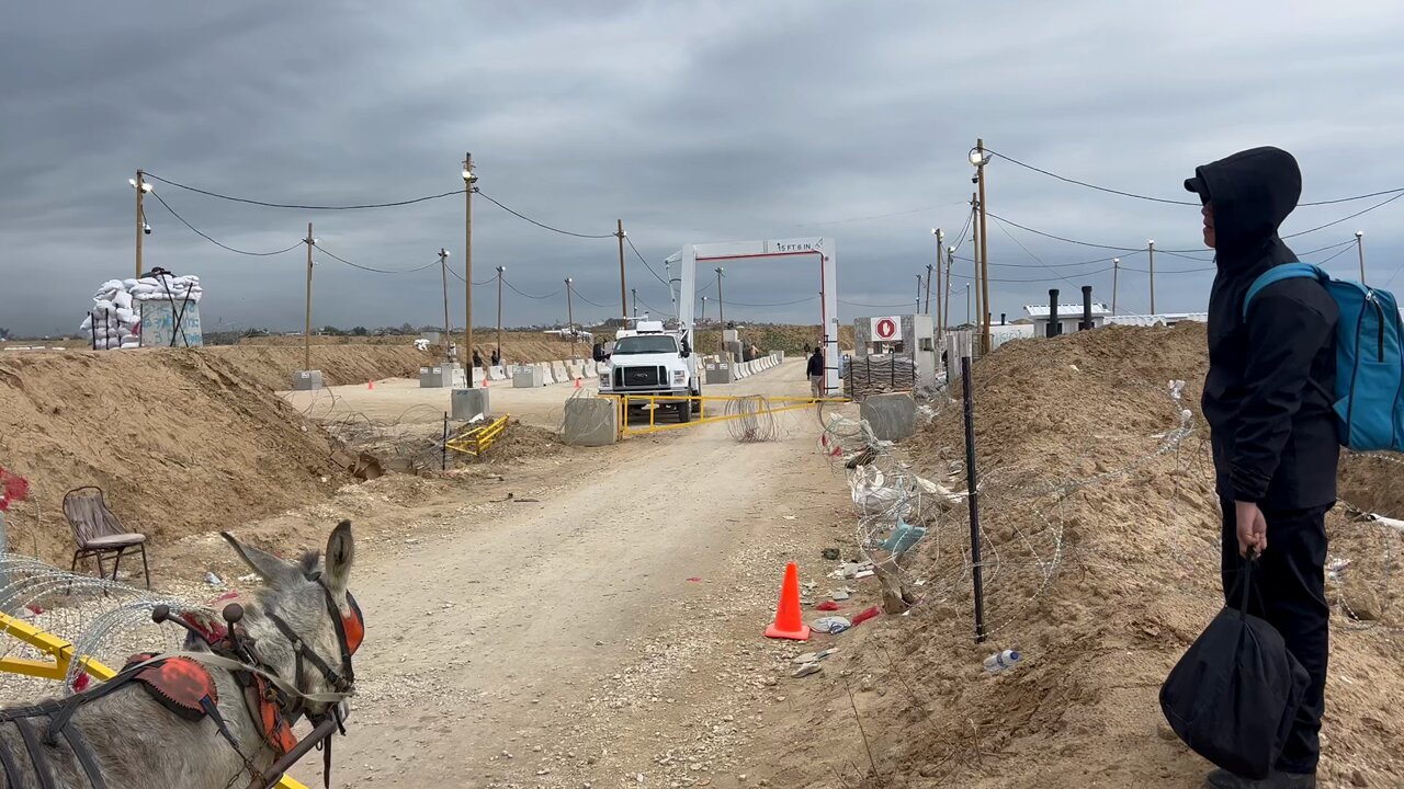 Israeli checkpoint on Netzarim Corridor