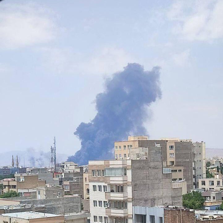 Israeli Air Strikes Target Multiple Areas in Iran