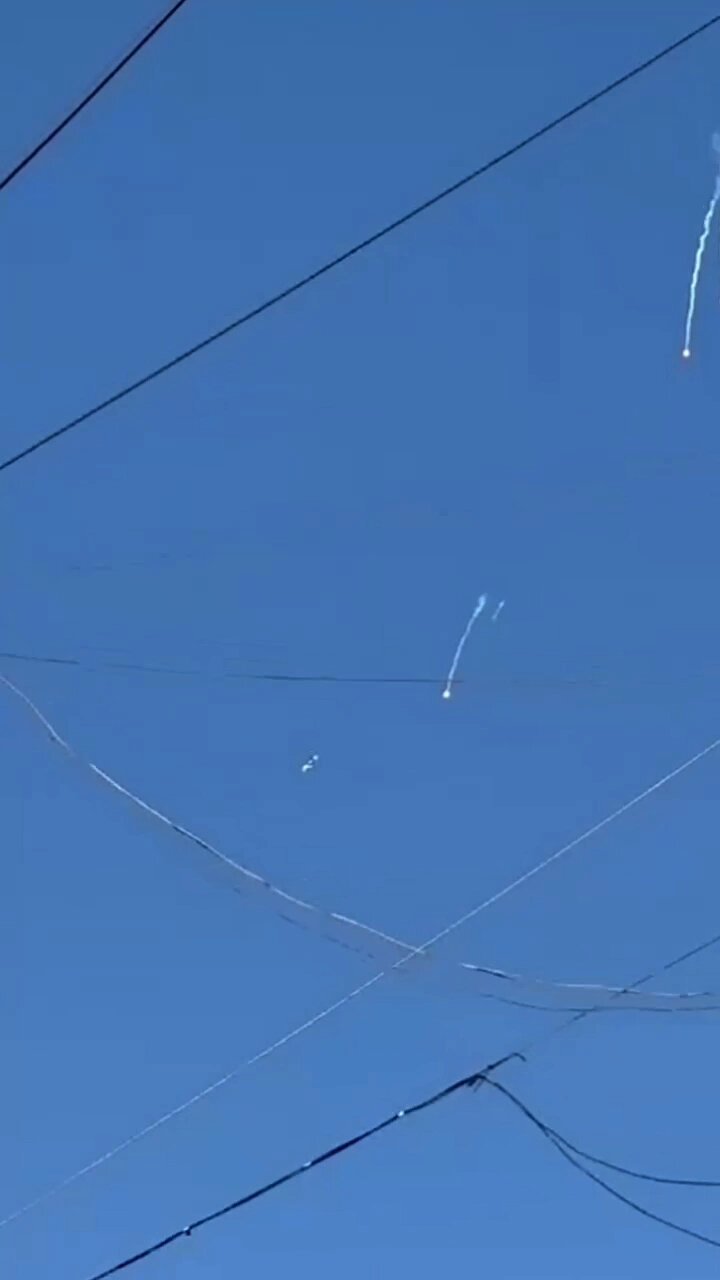 Israeli warplanes drop thermal balloons over Beirut residential areas