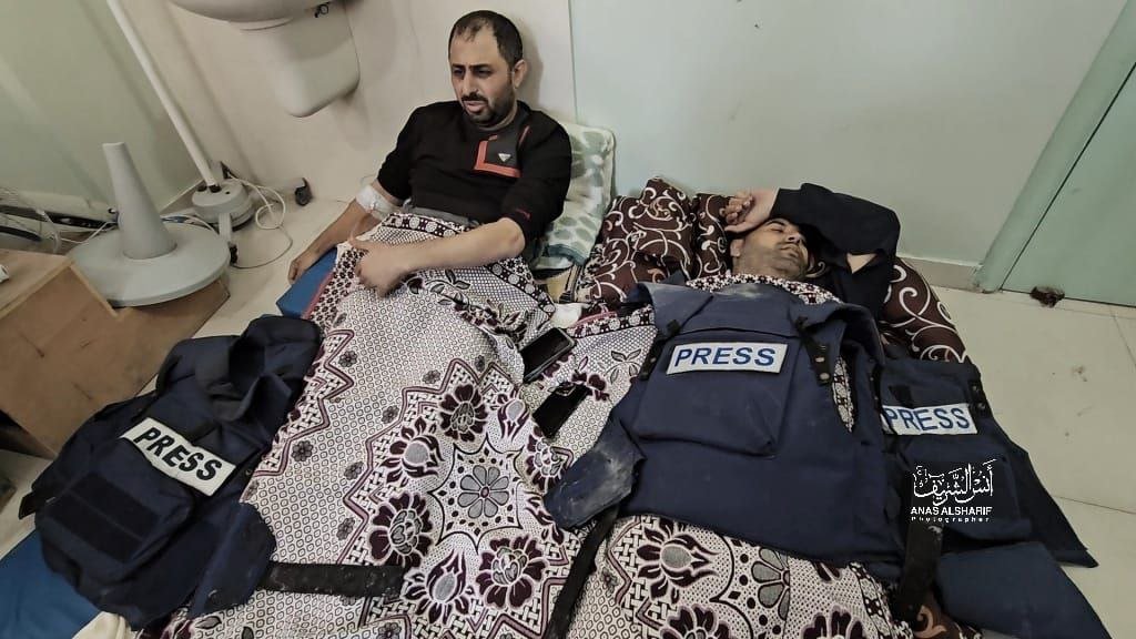 Two Journalists Injured in Israeli Airstrikes on Jabaliya