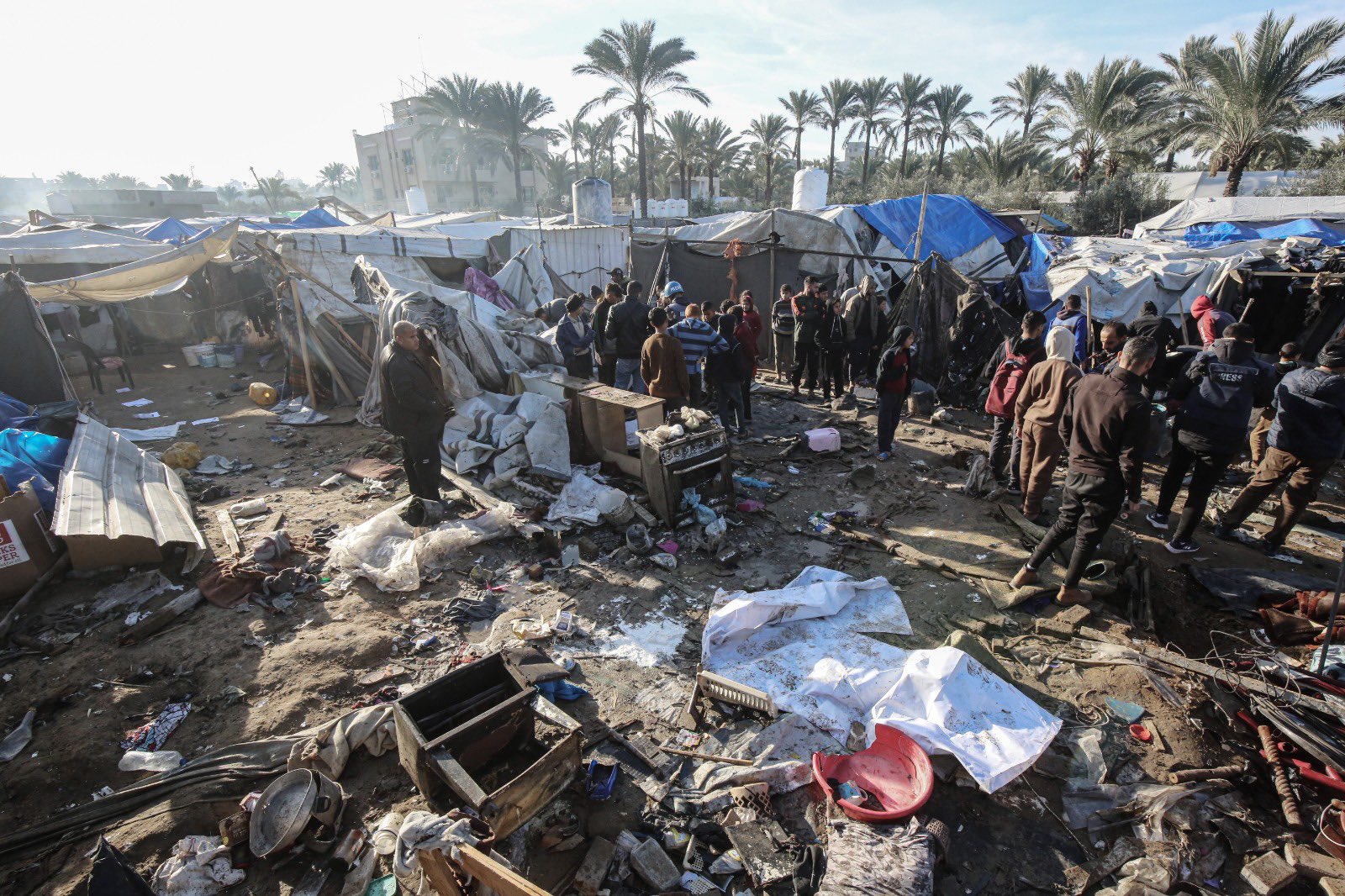 Israeli strikes kill civilians in Beit Hanoun and Khan Younis