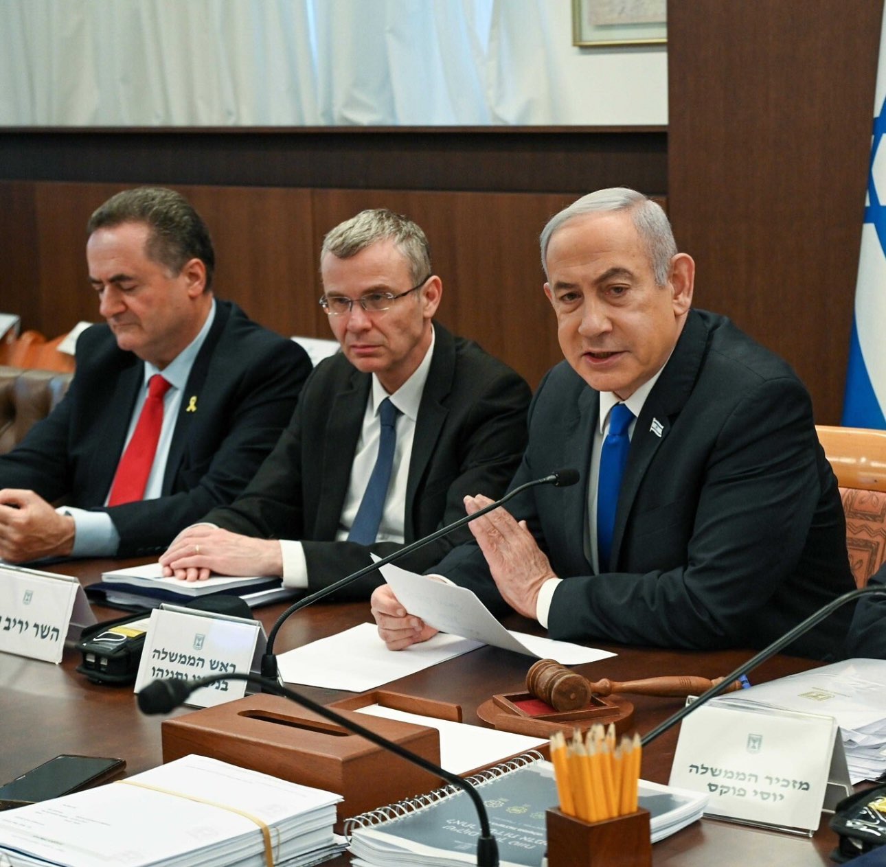 Israeli PM Office Suspends Palestinian Prisoner Release Over Hostages