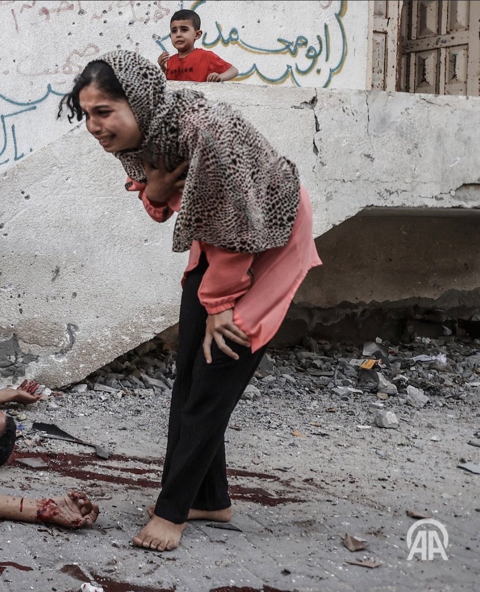 Palestinian Girl Grieves After Israeli Military Attack