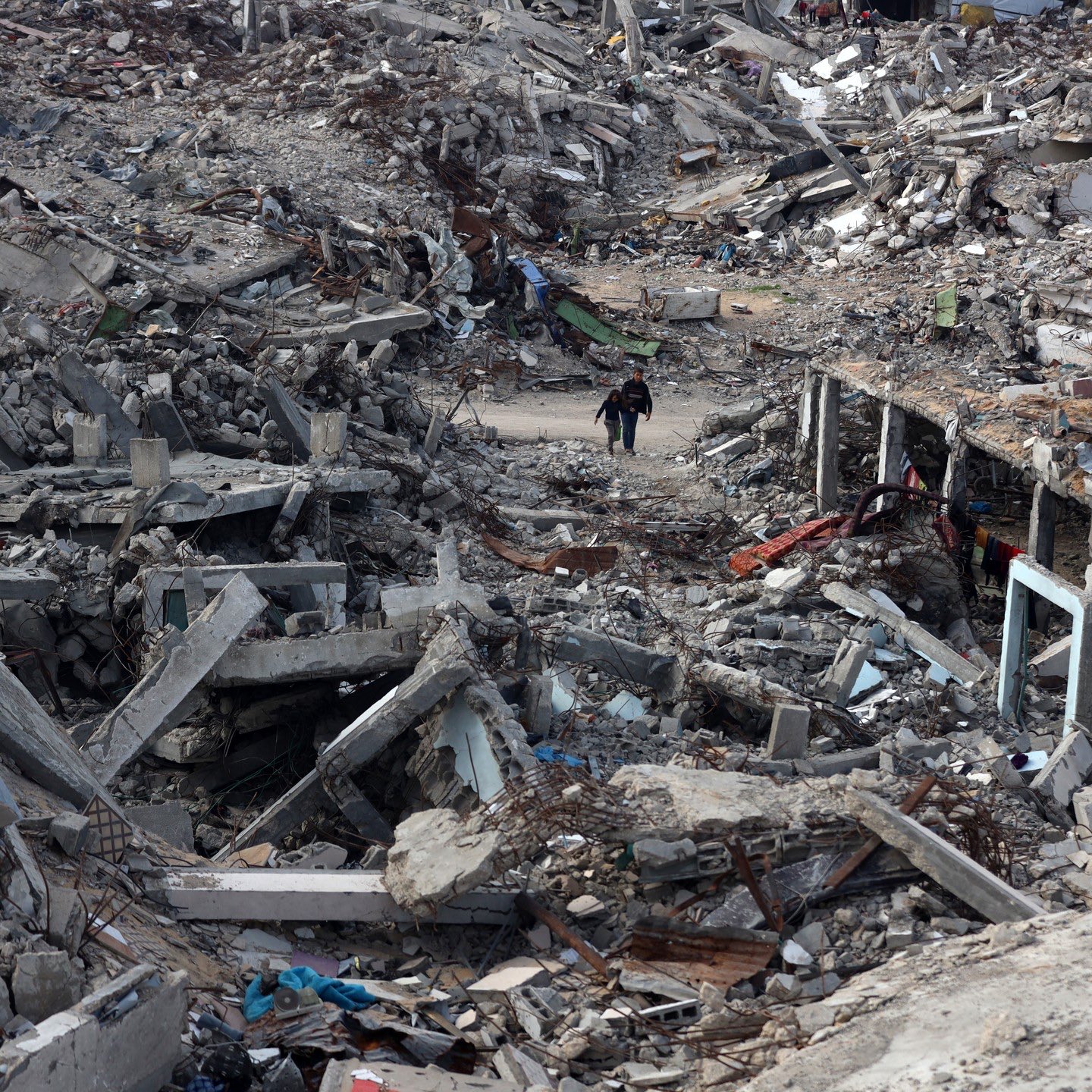 Israel accused of continuing killings and blocking humanitarian aid