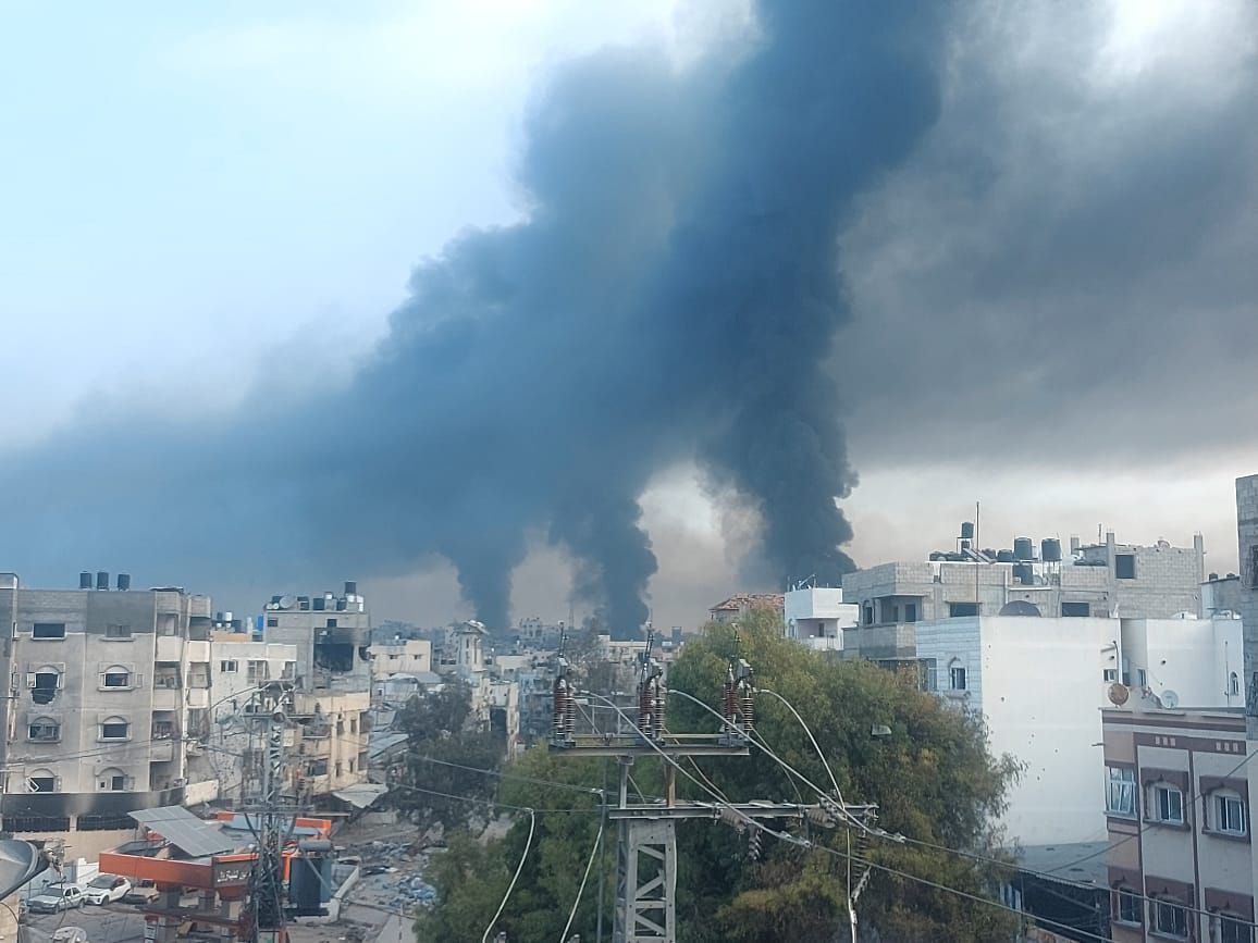Major fires erupt in Gaza neighborhoods from Israeli artillery shelling