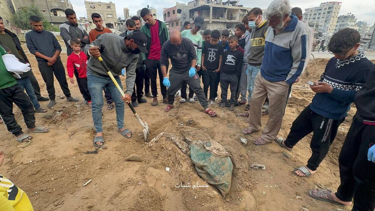 Bodies found under sand barriers after Israeli incursion in Beit Lahia