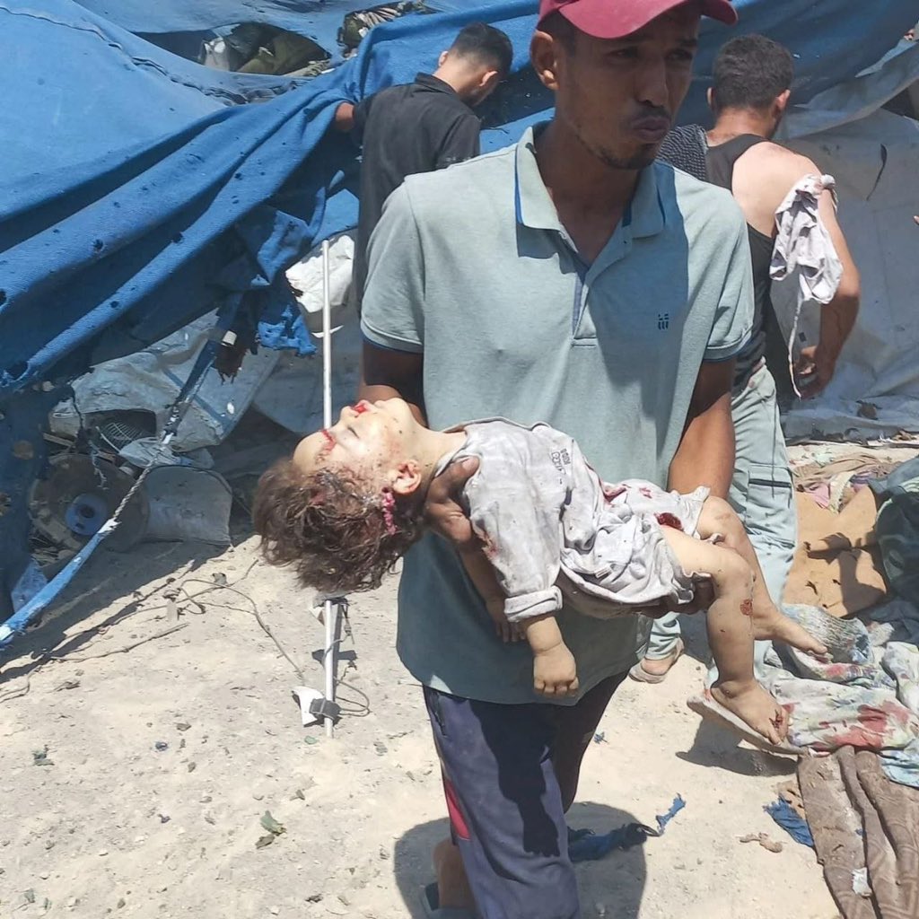 Israeli bombing kills twelve in Gaza tent camp