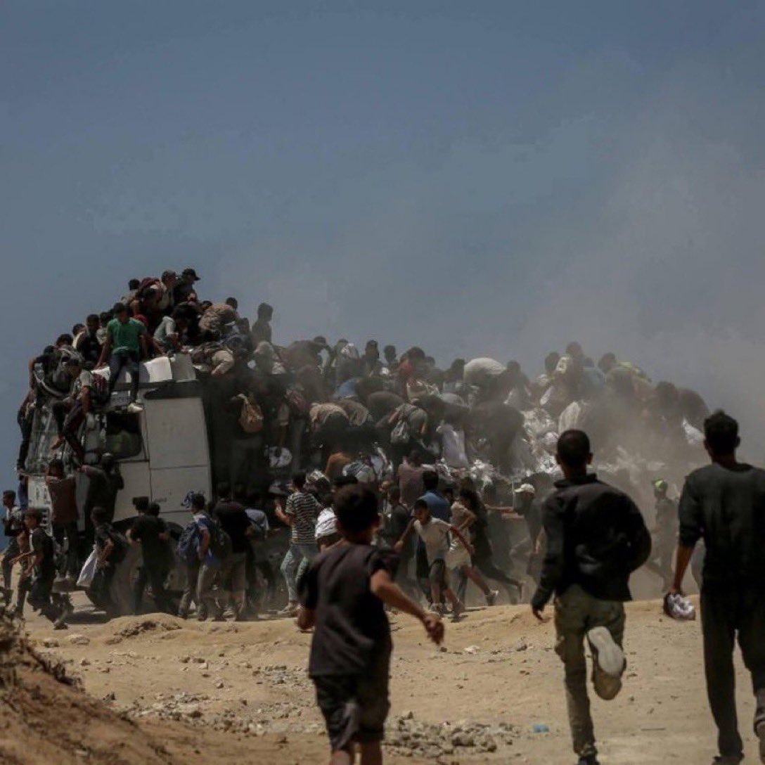 Israeli fire kills 30 in Gaza hospitals since dawn today