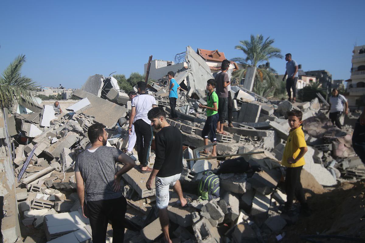 Israeli bombing targets densely populated residential areas