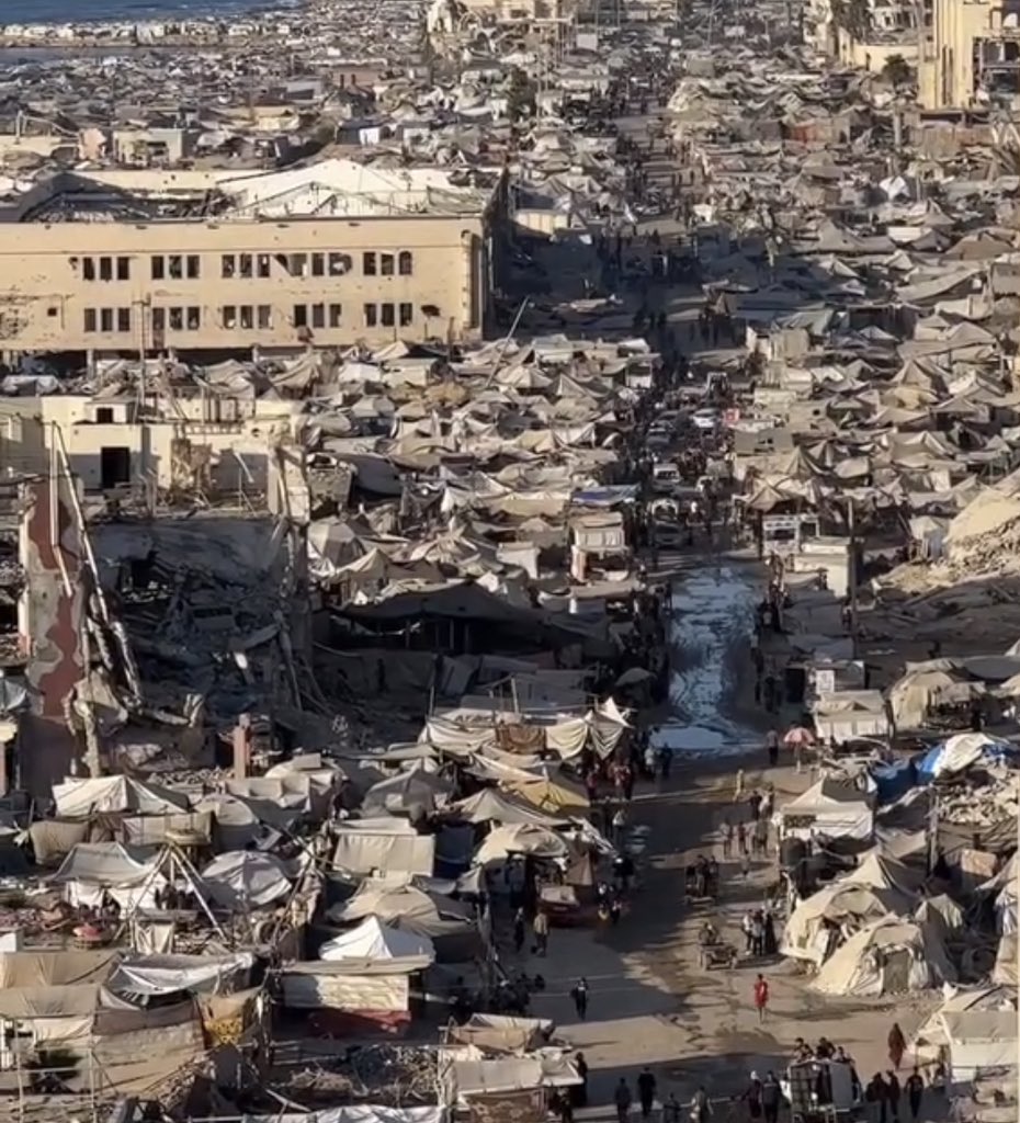 Displaced People in Gaza and Khan Younis