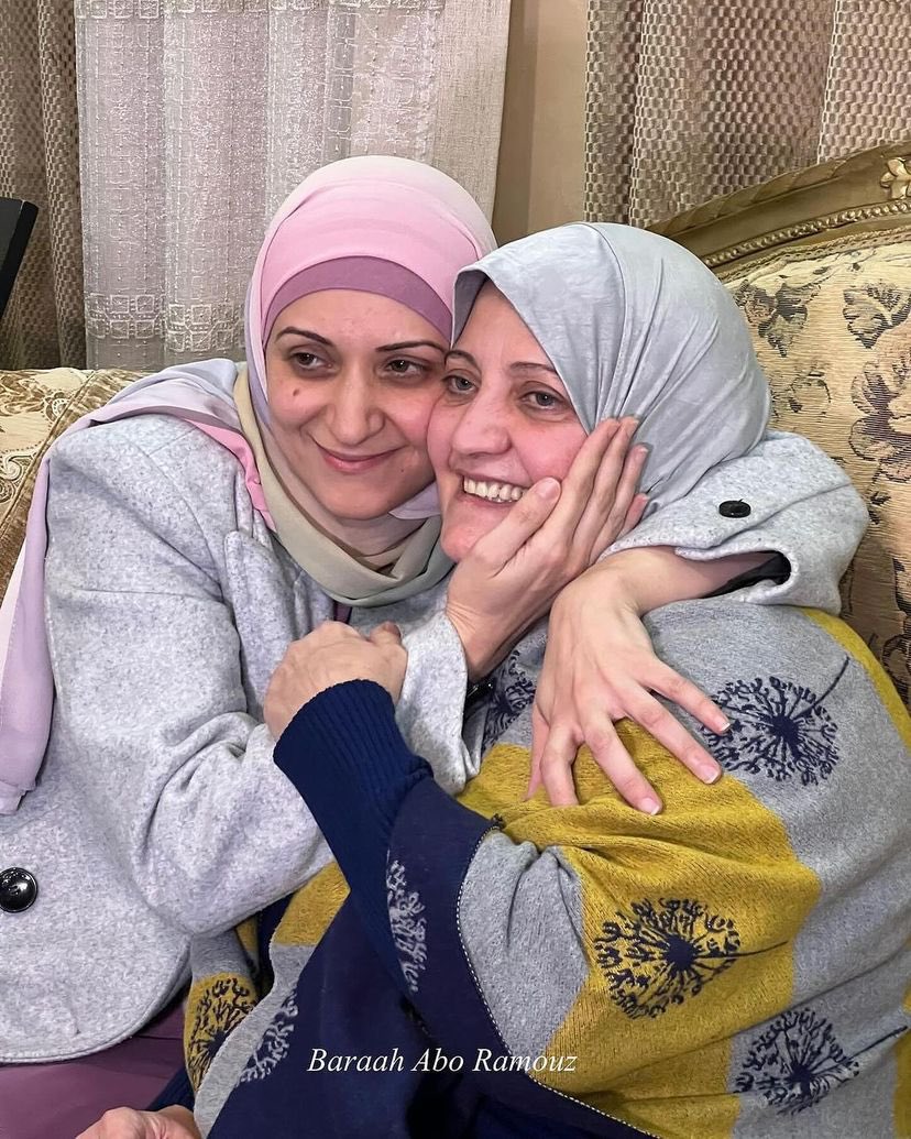 Released Palestinian prisoner reunites with her mother