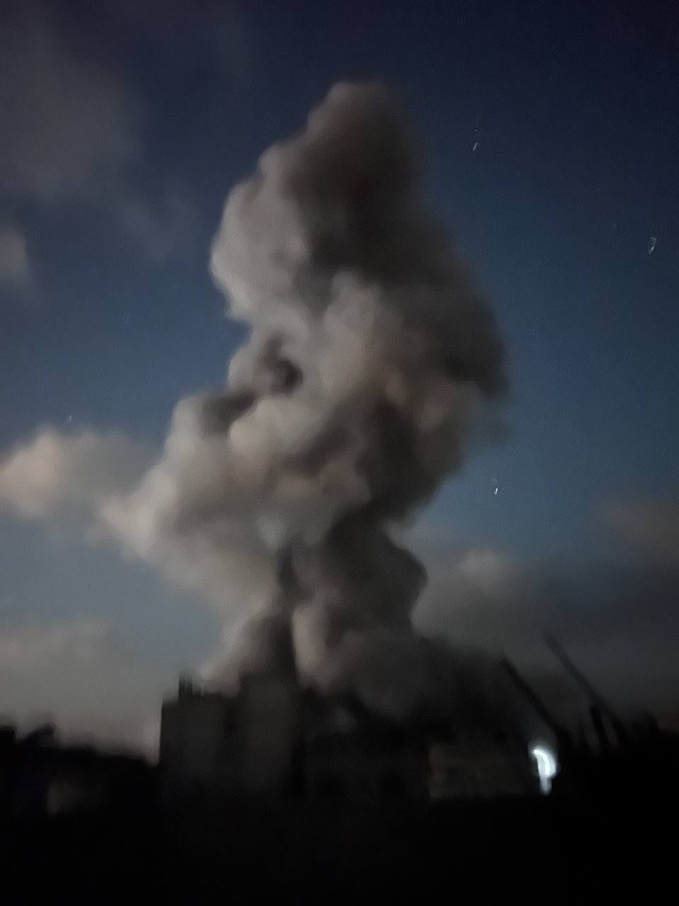 Israeli warplanes target Abd Allah Azzam mosque in Nusairat