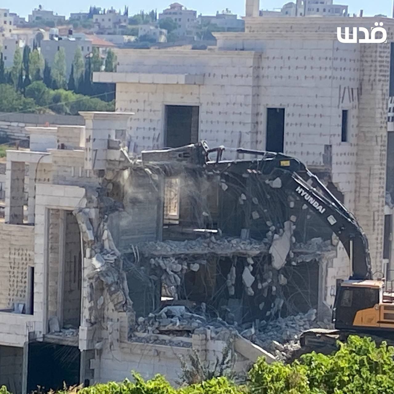 Israeli Forces Demolish Palestinian Structures in Hebron