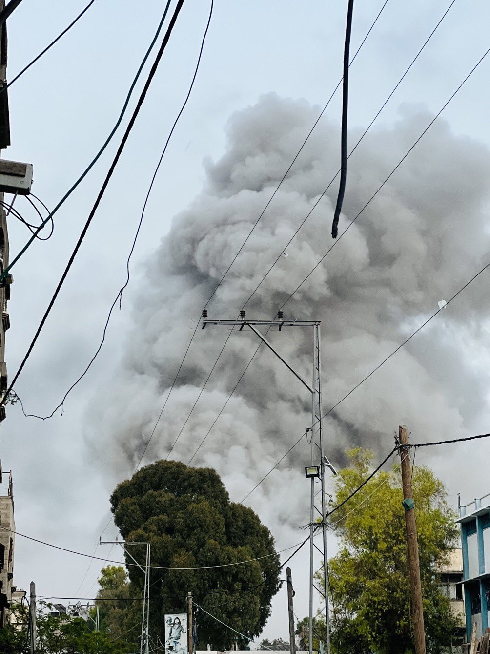 North Gaza faces intense carpet bombing with widespread civilian targeting