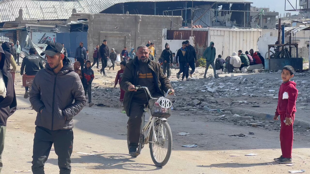 Aid delivery coverage amid sporadic gunfire in Gaza