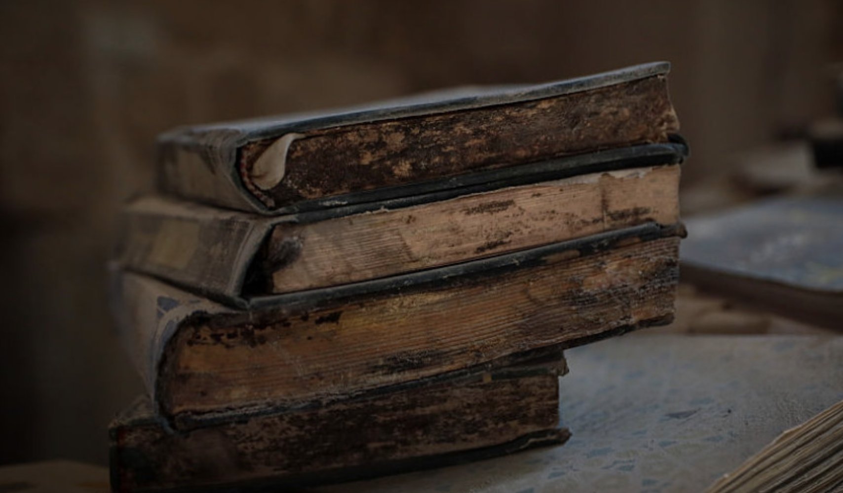 Volunteers Rescue Ottoman Manuscripts from Gaza’s Great Omari Mosque