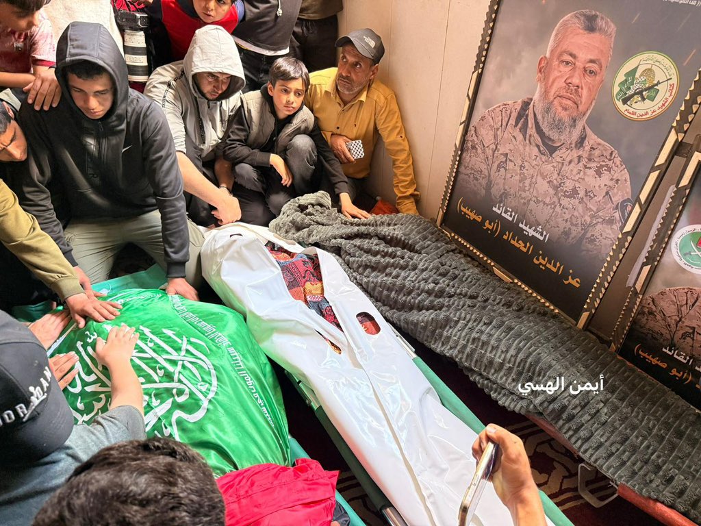 Gazans mourn Al Qassam leader and family killed in Gaza City