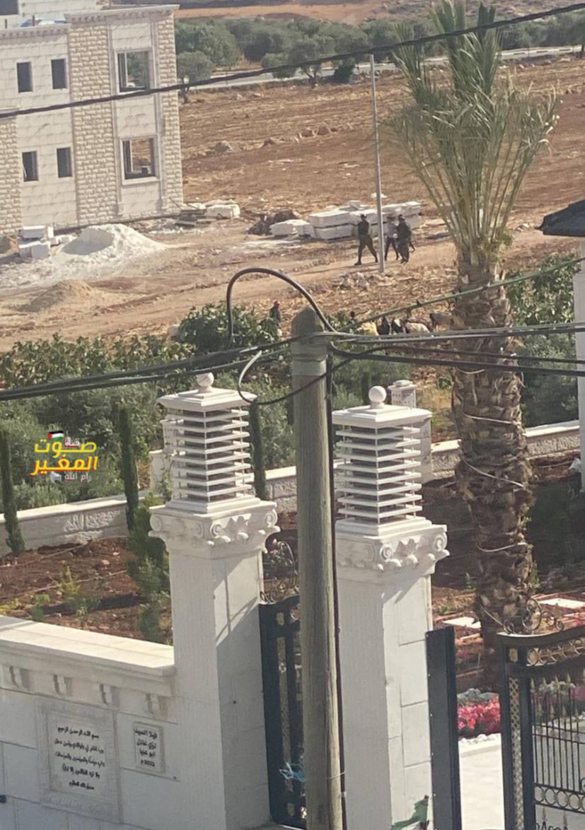 Israeli forces kidnap Palestinian child in Al-Mughayyir raid