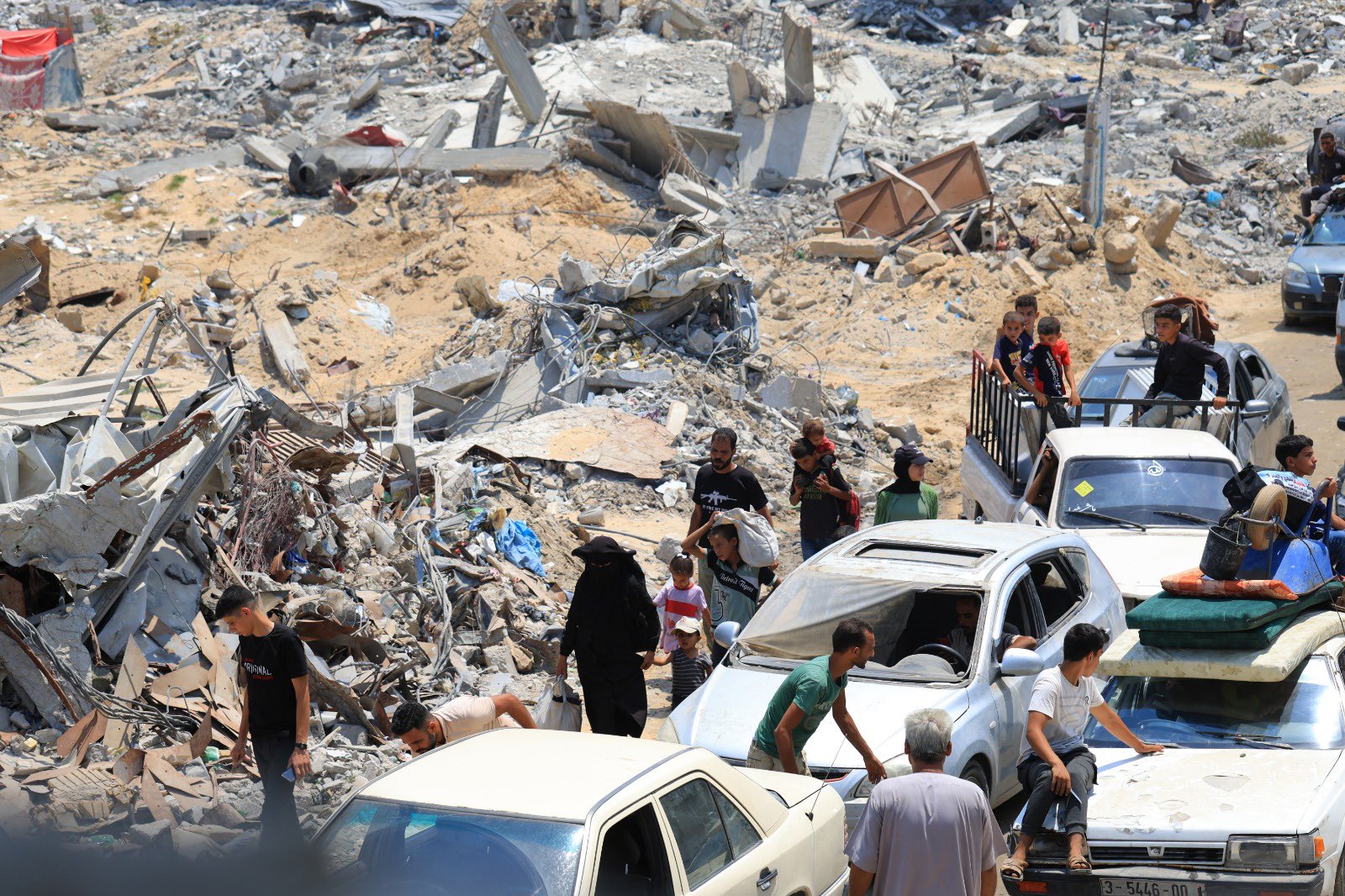 Israeli Forces Demolish Homes in Gaza Strip