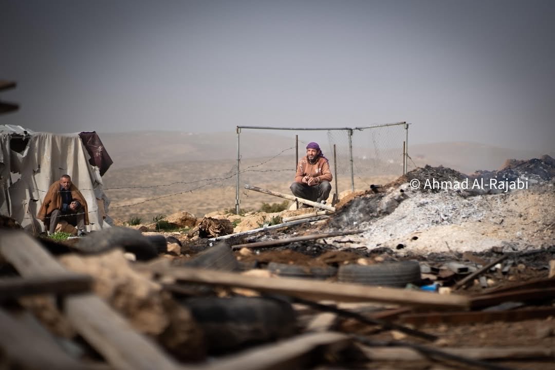 Settler militia raid damages Palestinian community in Hebron