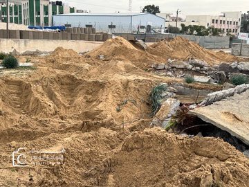 Israeli forces bulldoze cemetery near Nasser Hospital, steal bodies