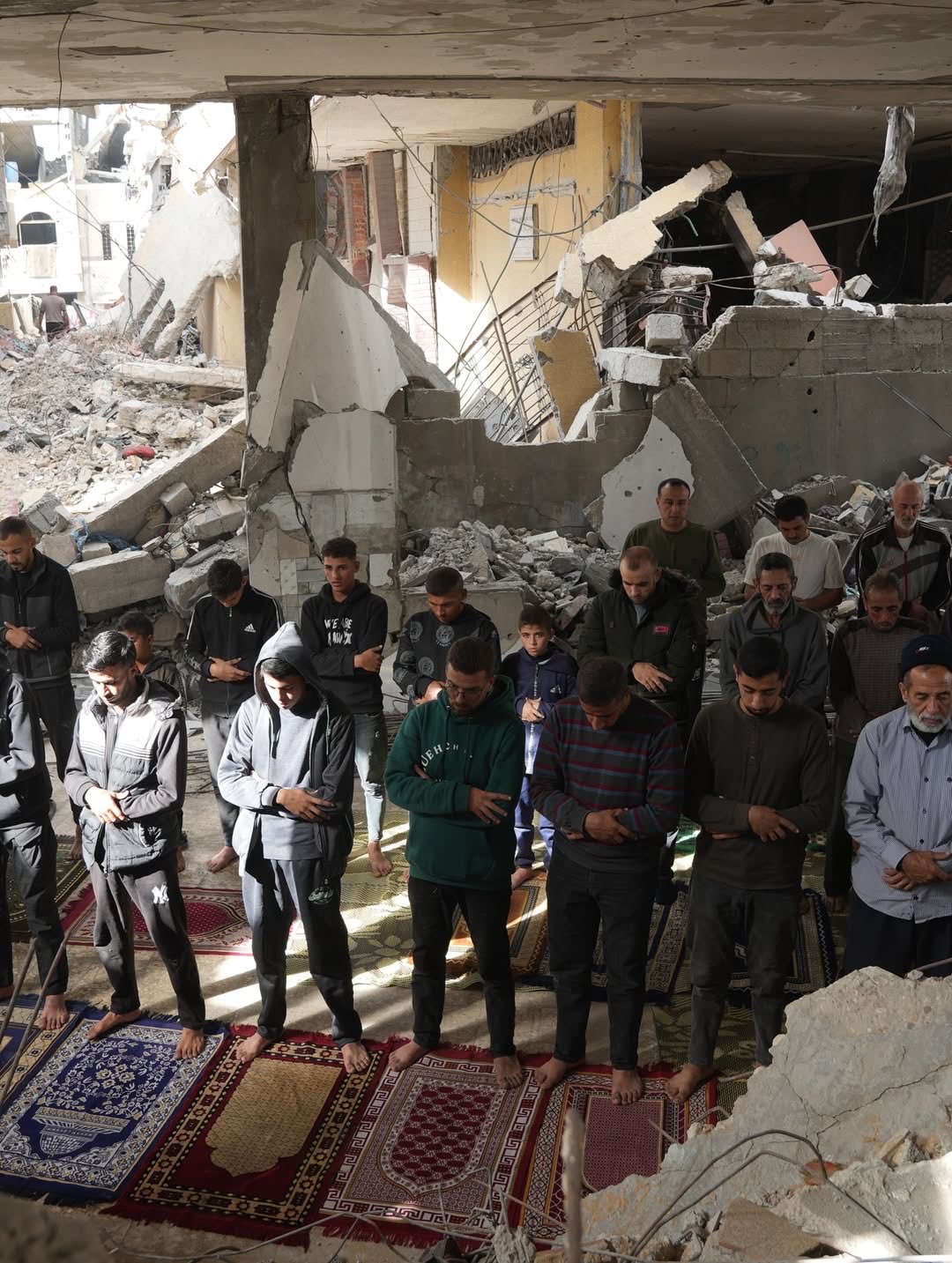 Friday Prayers Resume in Damaged Salah al-Din Mosque Gaza