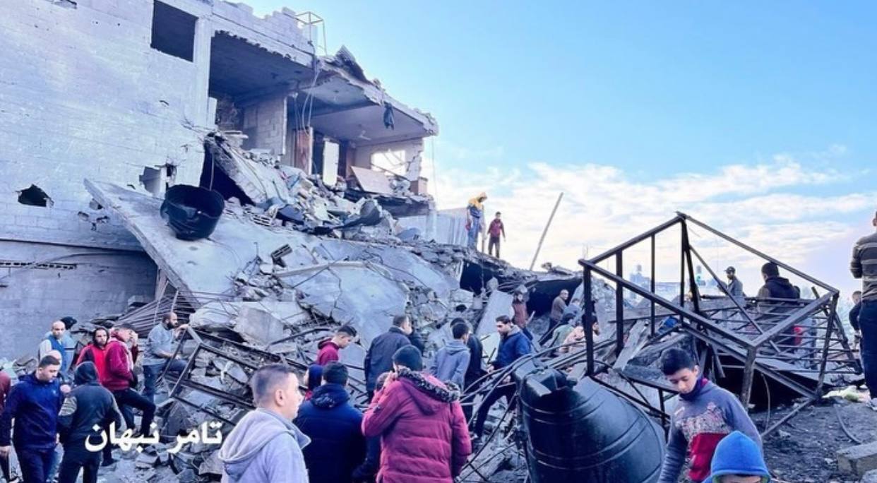 Israeli airstrike on Alwan family building kills many in Jabaliya
