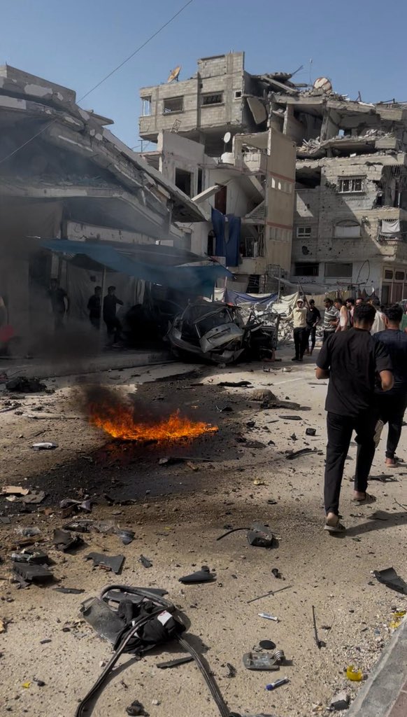 Israeli strikes kill five in Gaza Khan Younis and Gaza City